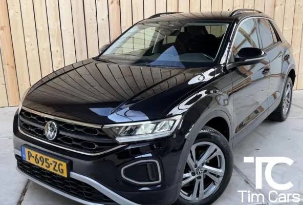 1.0 TSI Life 75 Edition Apple CarPlay/Android Auto | Airconditioning | Cruise control adaptief | LED koplampen | Lichtmetalen velgen | Rijstrooksensor | Getint glas | Achteruitrijcamera