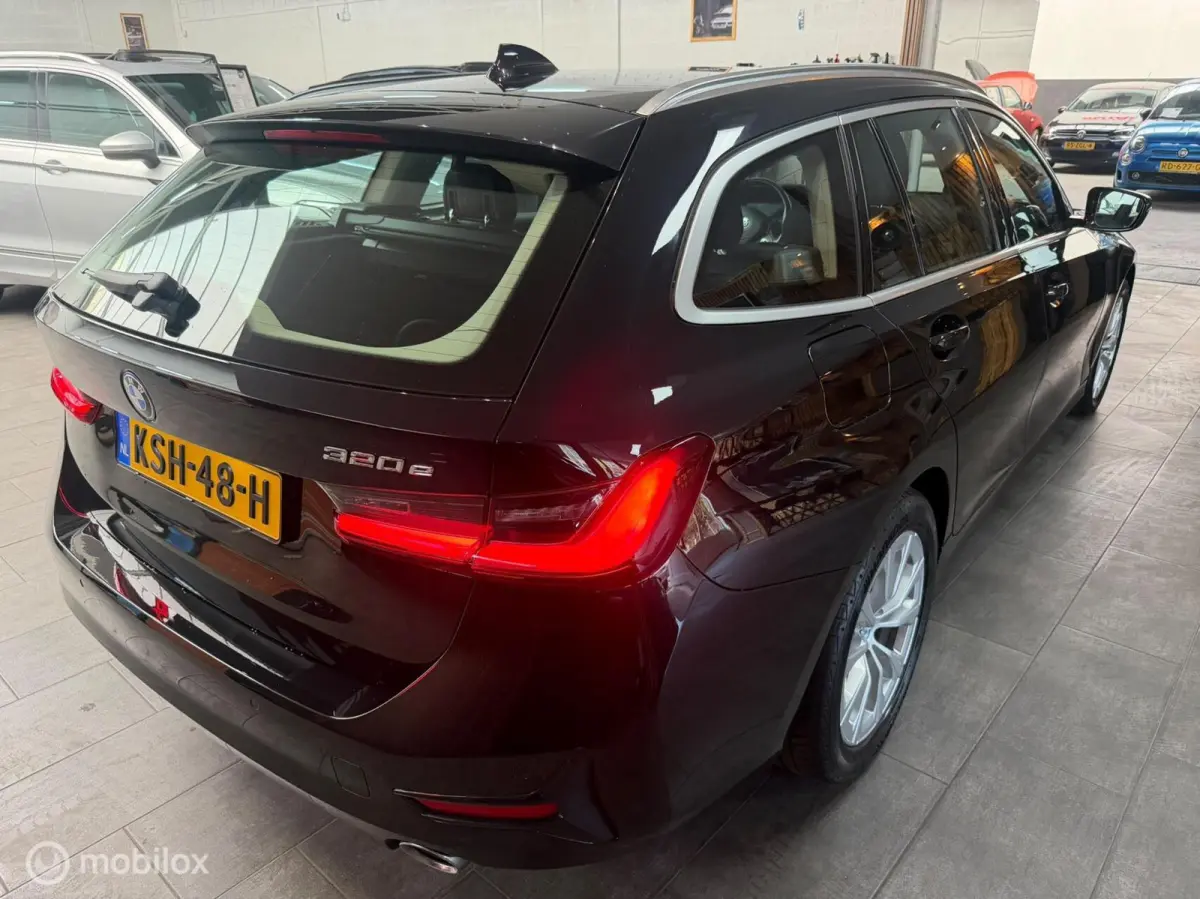 320e|Clima|Carplay|Nieuw staat!