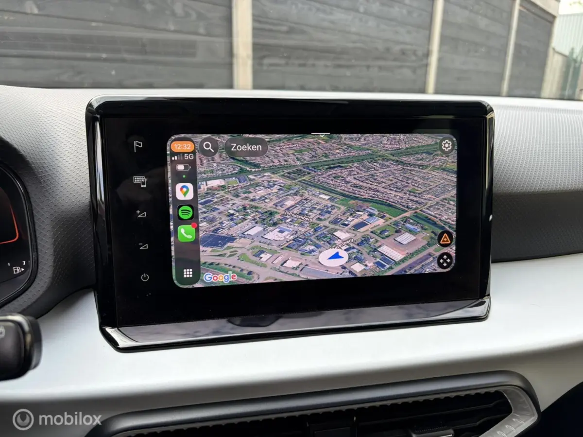 1.0 TSI Style AUTOMAAT 110 PK / Clima / Carplay / LM / 43.879 KM
