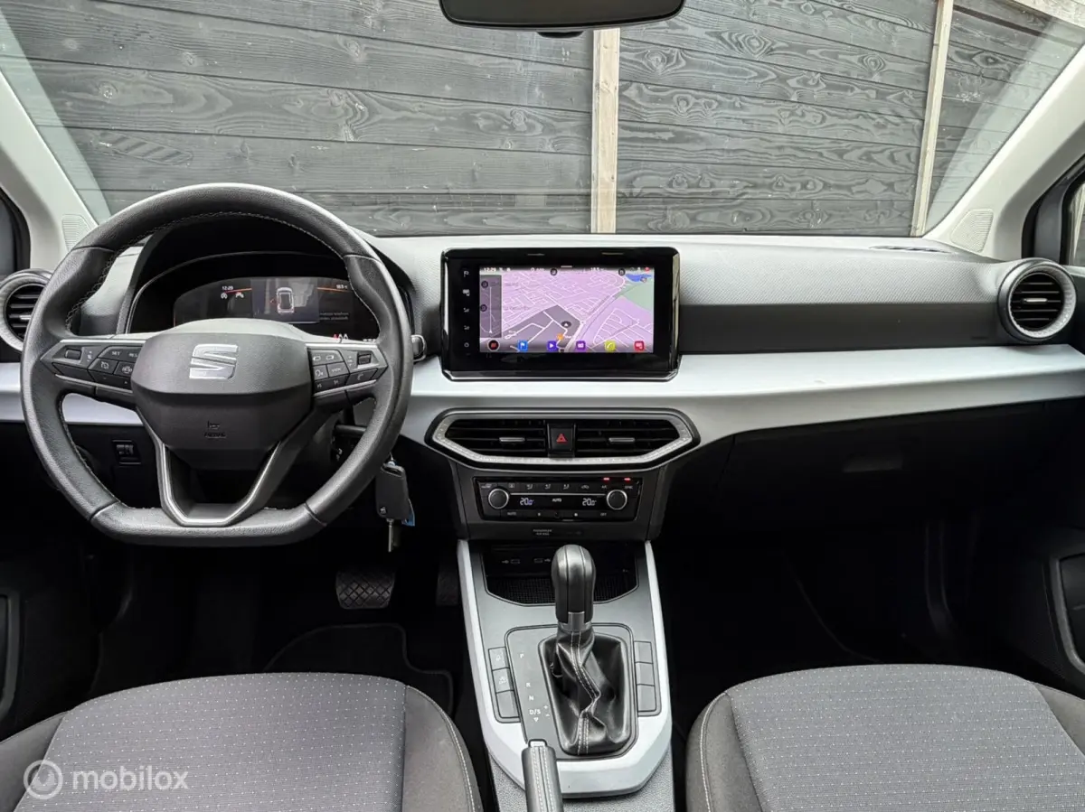 1.0 TSI Style AUTOMAAT 110 PK / Clima / Carplay / LM / 43.879 KM