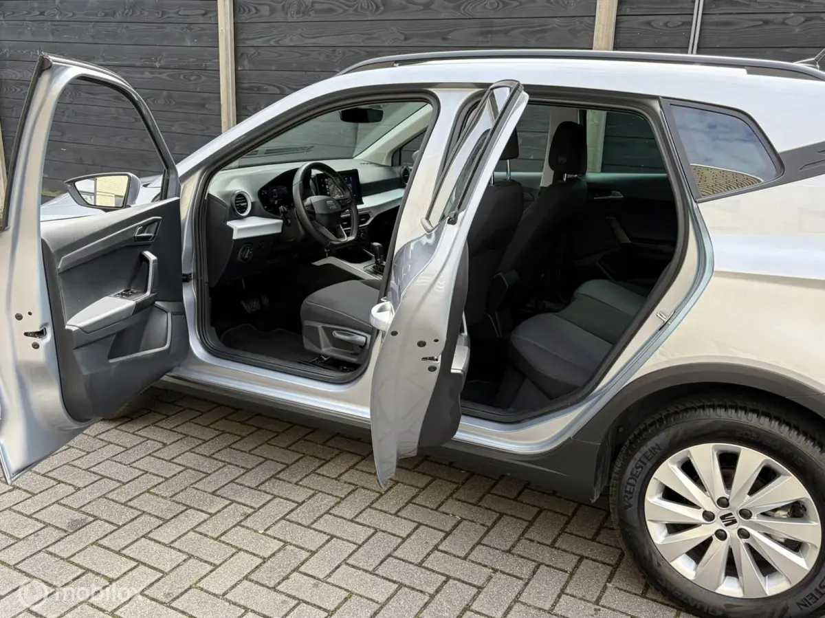 1.0 TSI Style AUTOMAAT 110 PK / Clima / Carplay / LM / 43.879 KM