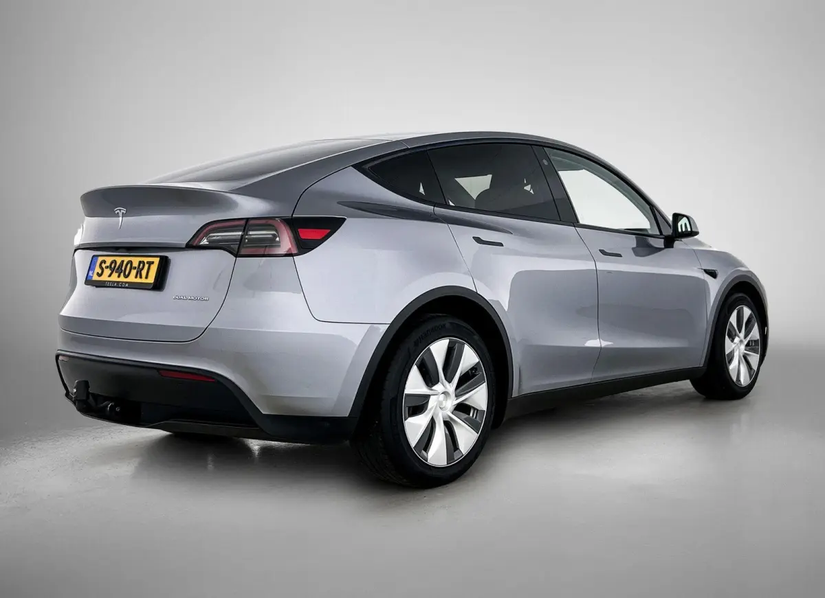 Long Range AWD 75 kWh 351 PK | Automaat | Navigatie | Climate Control | Cruise Control | Trekhaak | Panoramadak | Achteruitrijcamera |