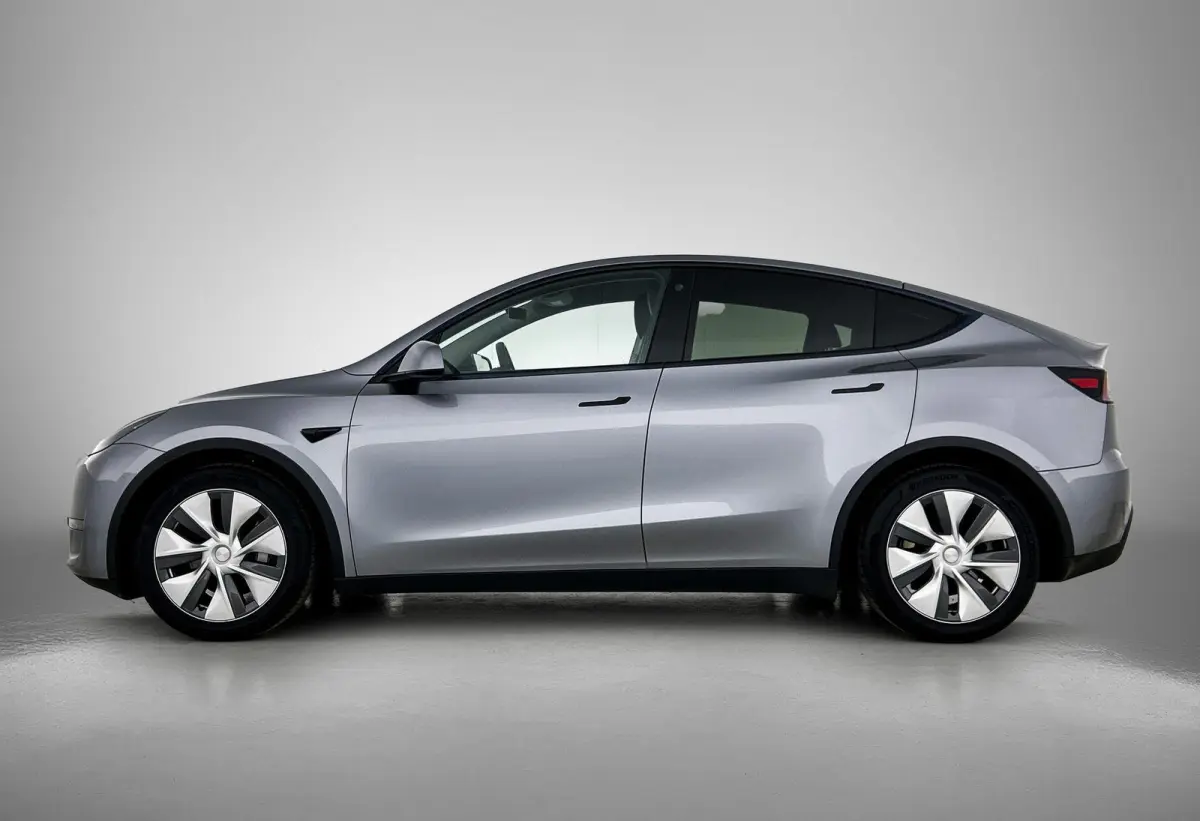 Long Range AWD 75 kWh 351 PK | Automaat | Navigatie | Climate Control | Cruise Control | Trekhaak | Panoramadak | Achteruitrijcamera |