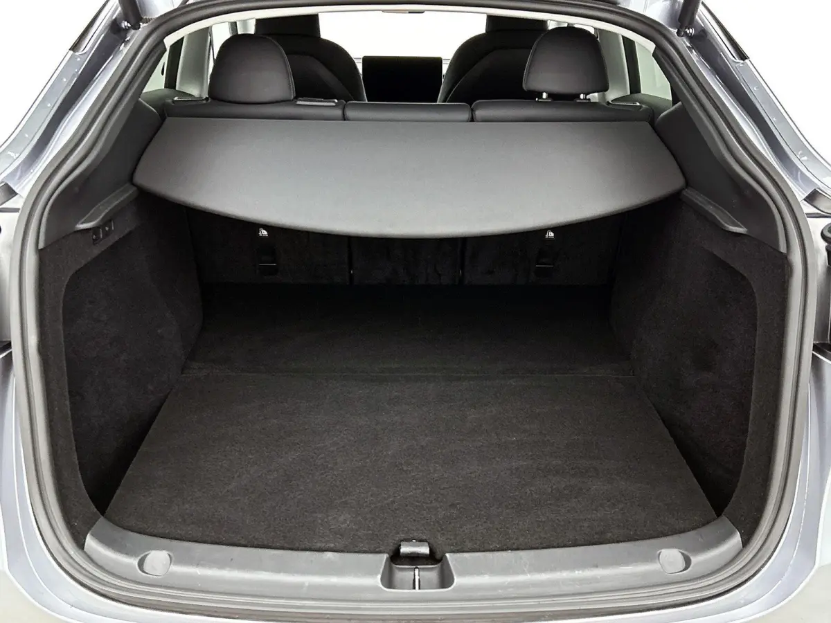 Long Range AWD 75 kWh 351 PK GERESERVEERD | Automaat | Navigatie | Climate Control | Cruise Control | Trekhaak | Panoramadak | Achteruitrijcamera |