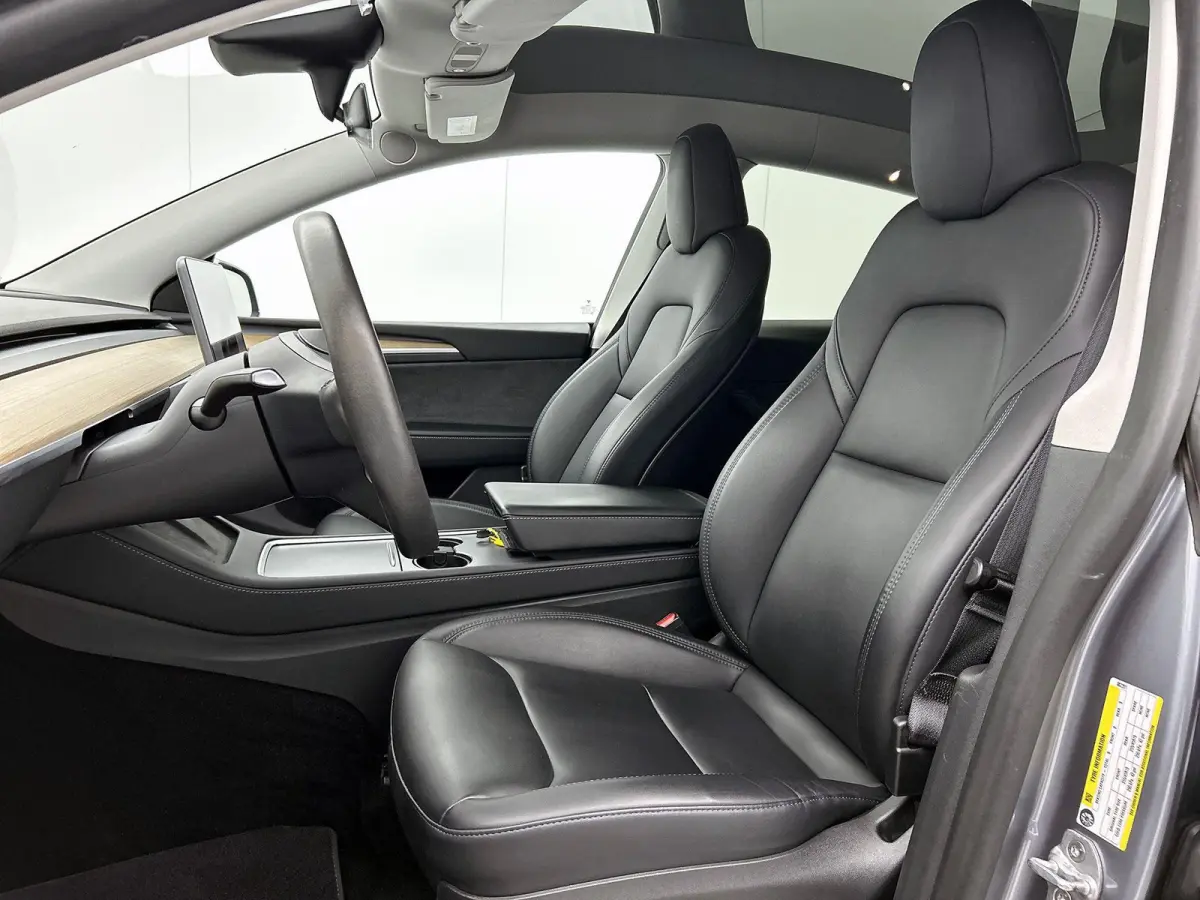 Long Range AWD 75 kWh 351 PK GERESERVEERD | Automaat | Navigatie | Climate Control | Cruise Control | Trekhaak | Panoramadak | Achteruitrijcamera |