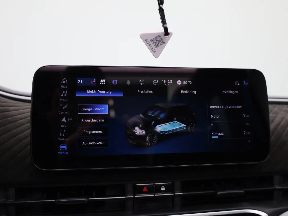 Abarth Scorpionissima 42 kWh | Cabrio | Apple Carplay / Android Auto | JBL | Half-Alcantara | Sportstuur | Kuipstoelen | Stoelverwarming | Camera | Dodehoek | Climate Control | Cruise Contro