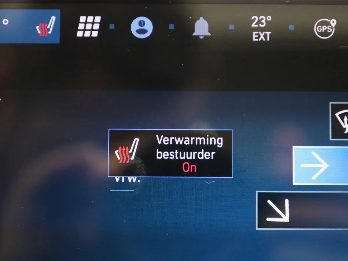 Abarth Scorpionissima 42 kWh | Cabrio | Apple Carplay / Android Auto | JBL | Half-Alcantara | Sportstuur | Kuipstoelen | Stoelverwarming | Camera | Dodehoek | Climate Control | Cruise Contro