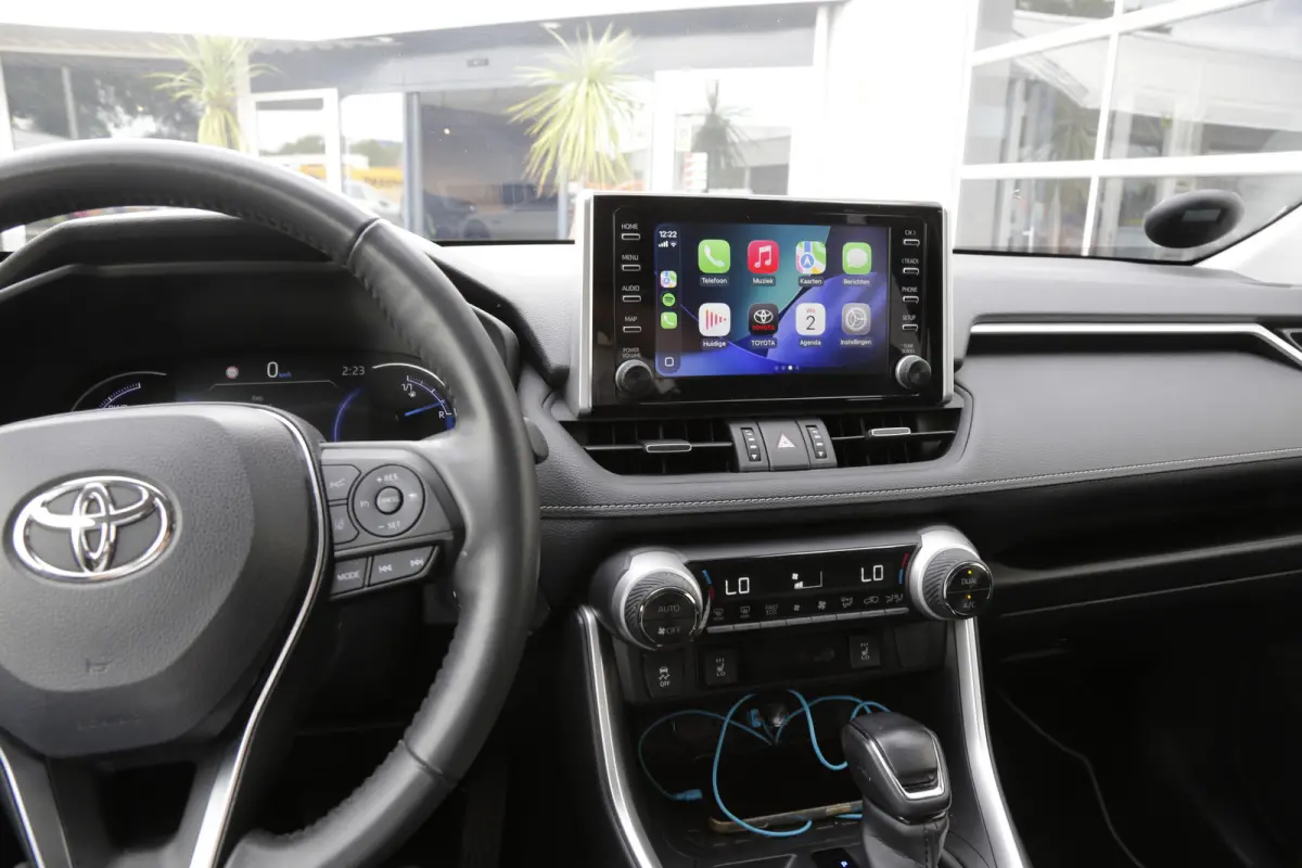 2.5 Hybrid*Fabrieksgarantie t/m12-2031!*Perfect Toyota onderh.*Trekhaak/Leder/Stoelverw./Stuurverw./360Camera/DAB/LED/Voorruitsnelont./Elek. Klep/18 inch LM*