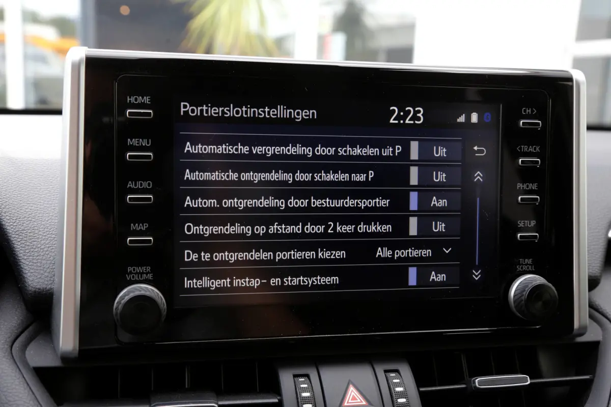 2.5 Hybrid*Fabrieksgarantie t/m12-2031!*Perfect Toyota onderh.*Trekhaak/Leder/Stoelverw./Stuurverw./360Camera/DAB/LED/Voorruitsnelont./Elek. Klep/18 inch LM*
