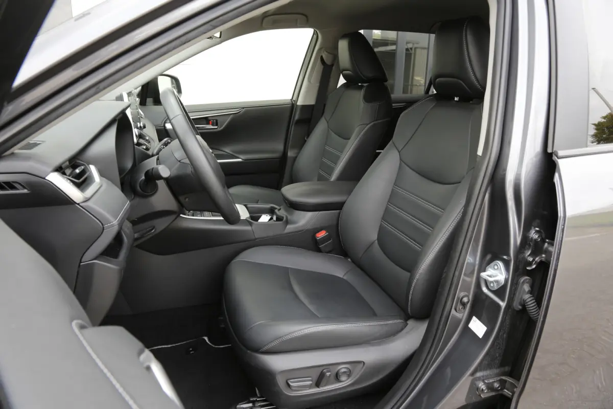 2.5 Hybrid*Fabrieksgarantie t/m12-2031!*Perfect Toyota onderh.*Trekhaak/Leder/Stoelverw./Stuurverw./360Camera/DAB/LED/Voorruitsnelont./Elek. Klep/18 inch LM*