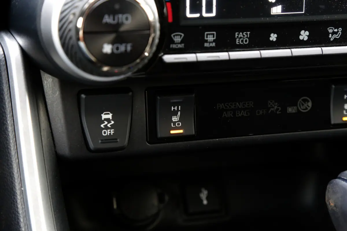 2.5 Hybrid*Fabrieksgarantie t/m12-2031!*Perfect Toyota onderh.*Trekhaak/Leder/Stoelverw./Stuurverw./360Camera/DAB/LED/Voorruitsnelont./Elek. Klep/18 inch LM*