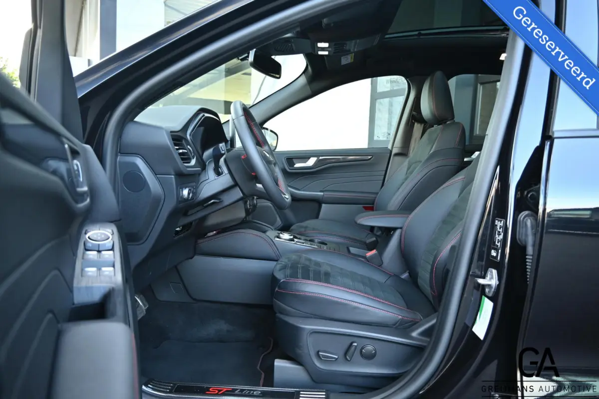 2.5 FHEV ST-Line X|Panoramadak|Trekhaak|Carplay