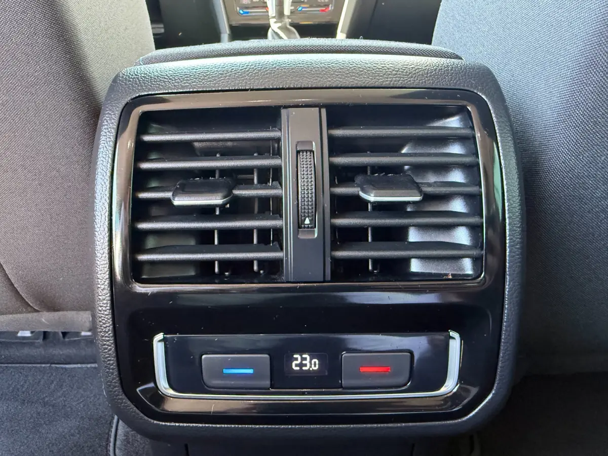 1.4 TSI PHEV GTE * Trekhaak * AUTOMAAT * Parkeercamera * Head-up Display *