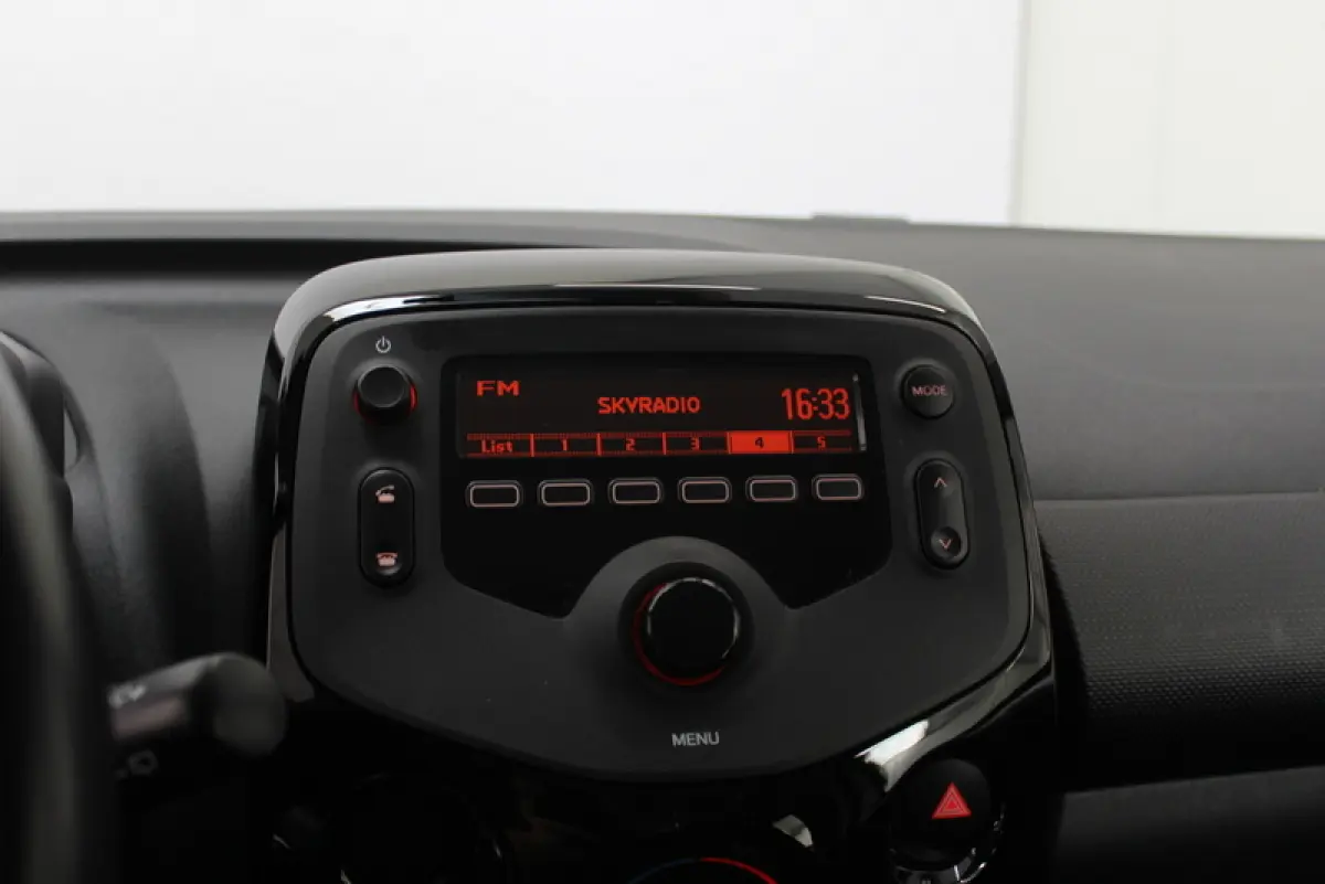 1.0 VTi Feel 73PK, RIJKLAAR | AIRCO | CRUISE CONTROLE | BLUETOOTH | ELEC-RAMEN VOOR