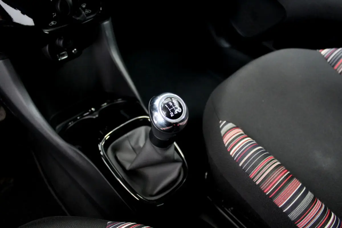 1.0 VTi Feel 73PK, RIJKLAAR | AIRCO | CRUISE CONTROLE | BLUETOOTH | ELEC-RAMEN VOOR