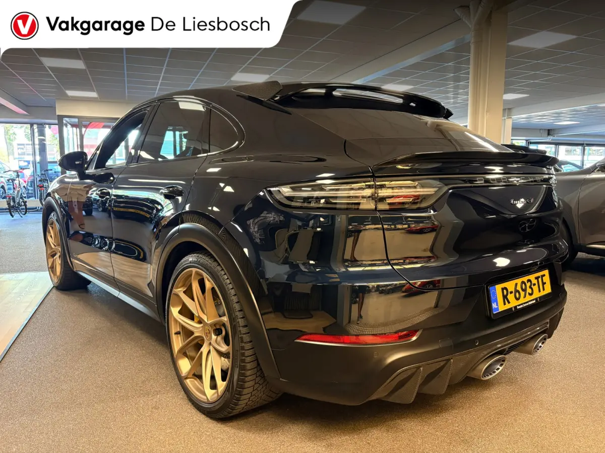 4.0 Turbo GT 641pk / Carbon dak / carbon pakket / 22inch / keramisch / dealer onderhouden