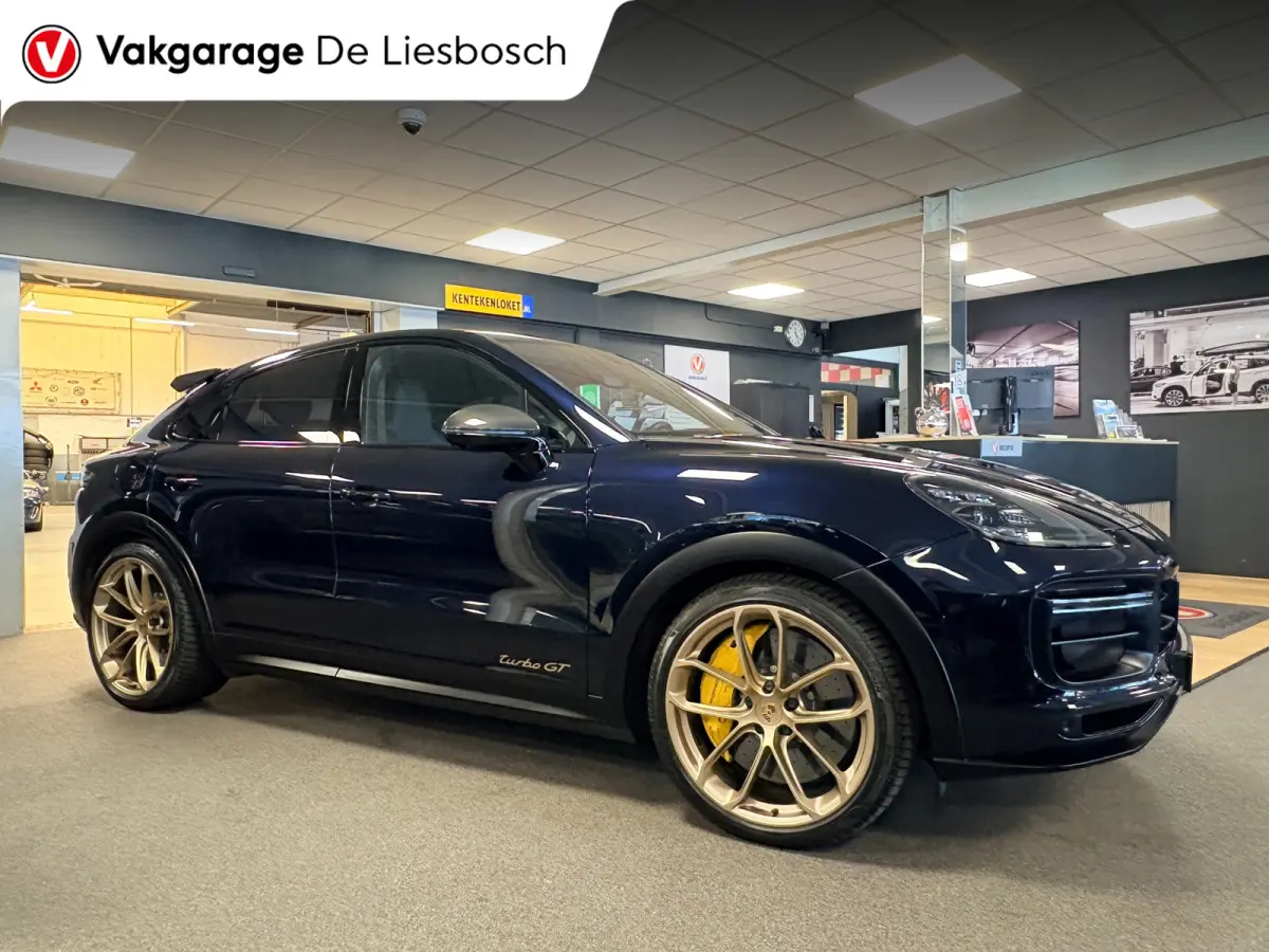 4.0 Turbo GT 641pk / Carbon dak / carbon pakket / 22inch / keramisch / dealer onderhouden