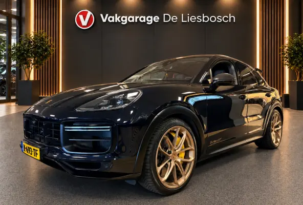 4.0 Turbo GT 641pk / Carbon dak / carbon pakket / 22inch / keramisch / dealer onderhouden