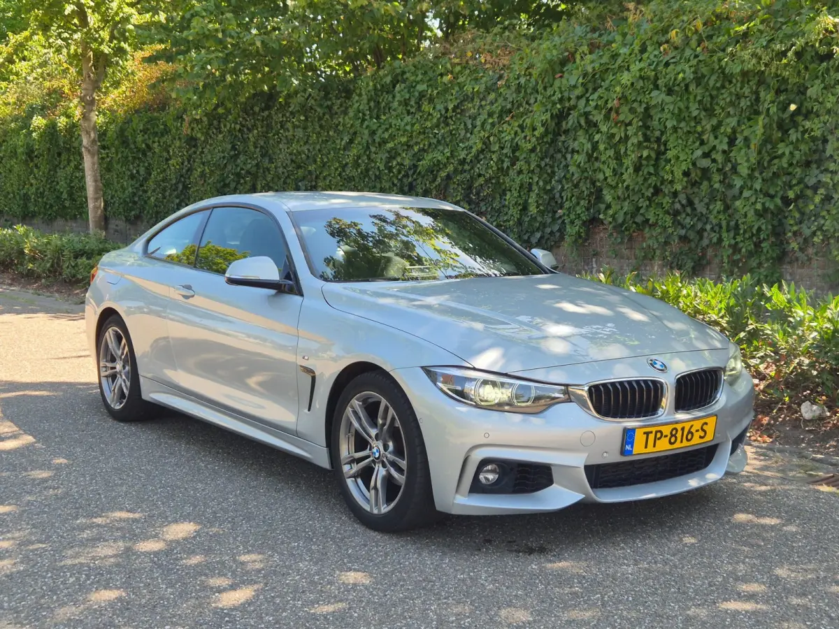 M Sport Apple CarPlay NAP Achteruitrijcamera Coupé Executive BTW AUTO
