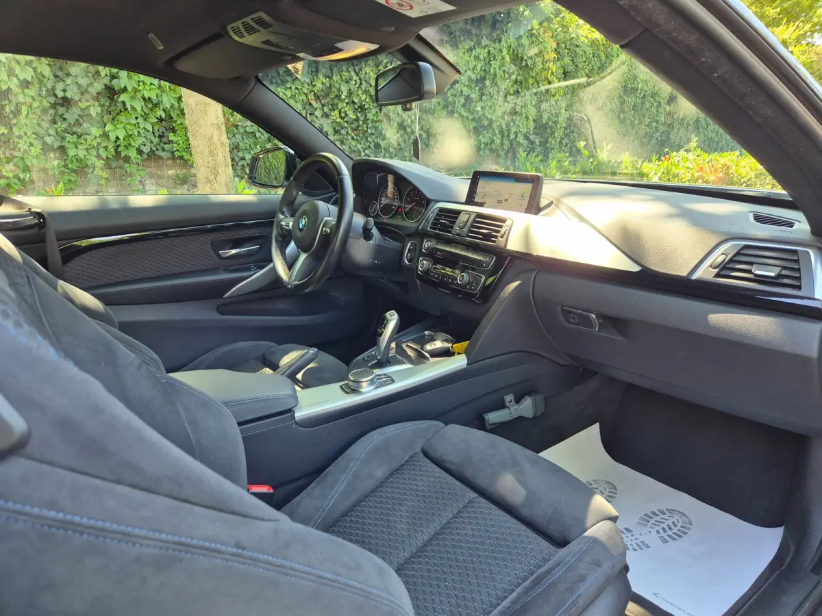 M Sport Apple CarPlay NAP Achteruitrijcamera Coupé Executive BTW AUTO