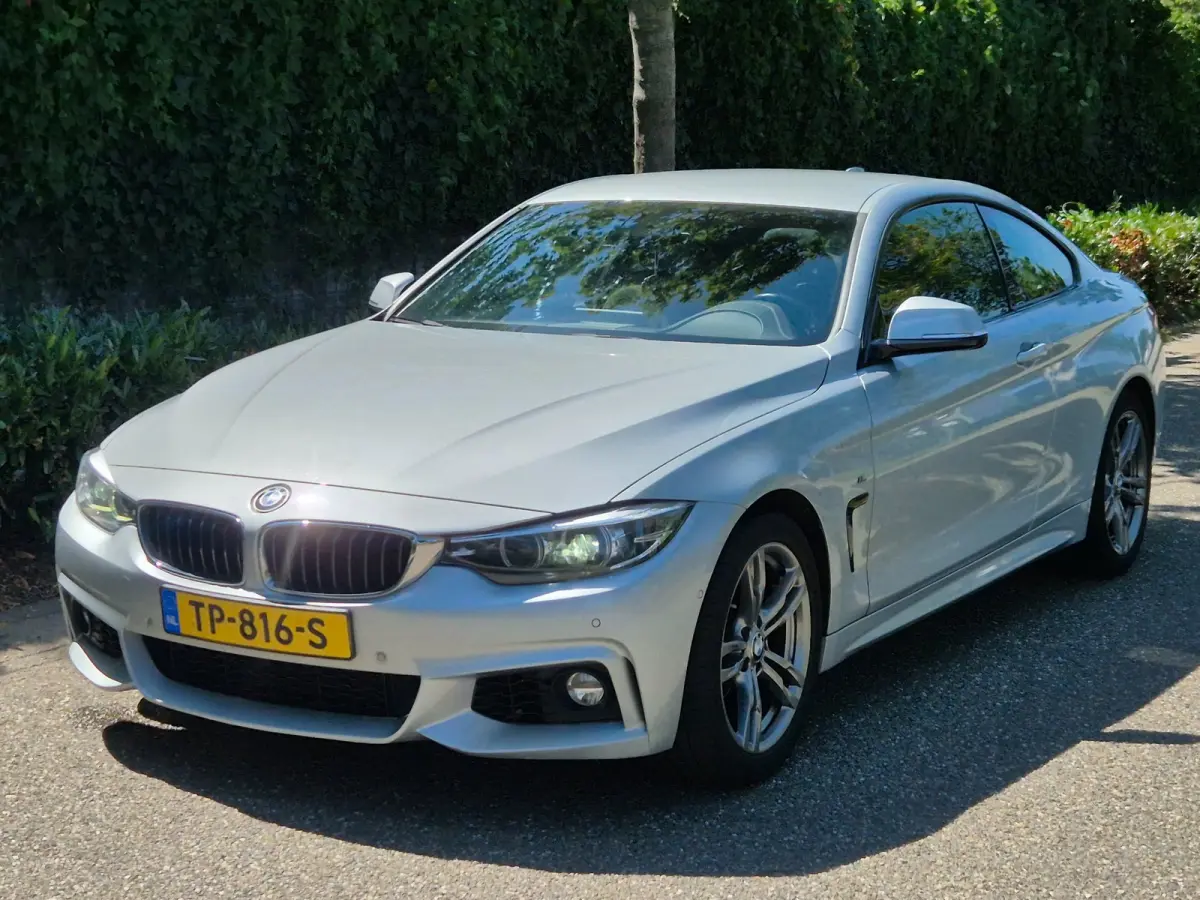 M Sport Apple CarPlay NAP Achteruitrijcamera Coupé Executive BTW AUTO