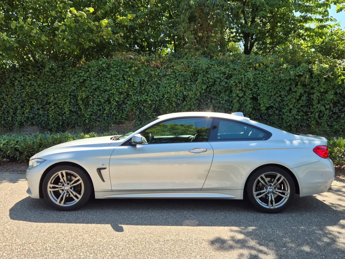 M Sport Apple CarPlay NAP Achteruitrijcamera Coupé Executive BTW AUTO