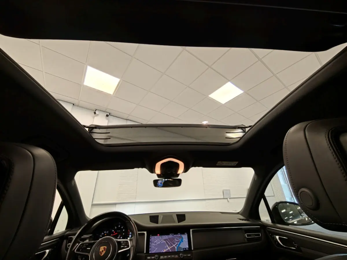 2.0T Panoramadak Trekhaak Leder carplay 21"LM