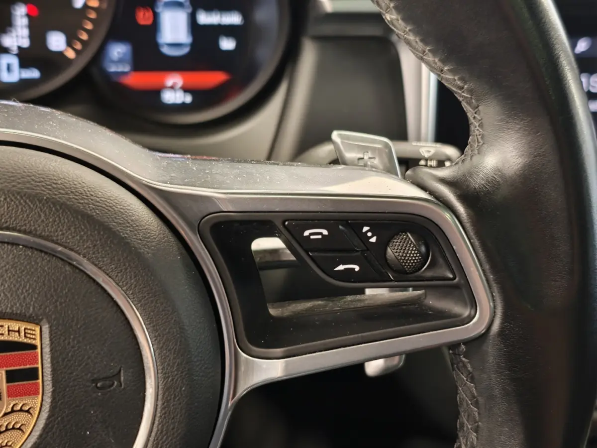 2.0T Panoramadak Trekhaak Leder carplay 21"LM