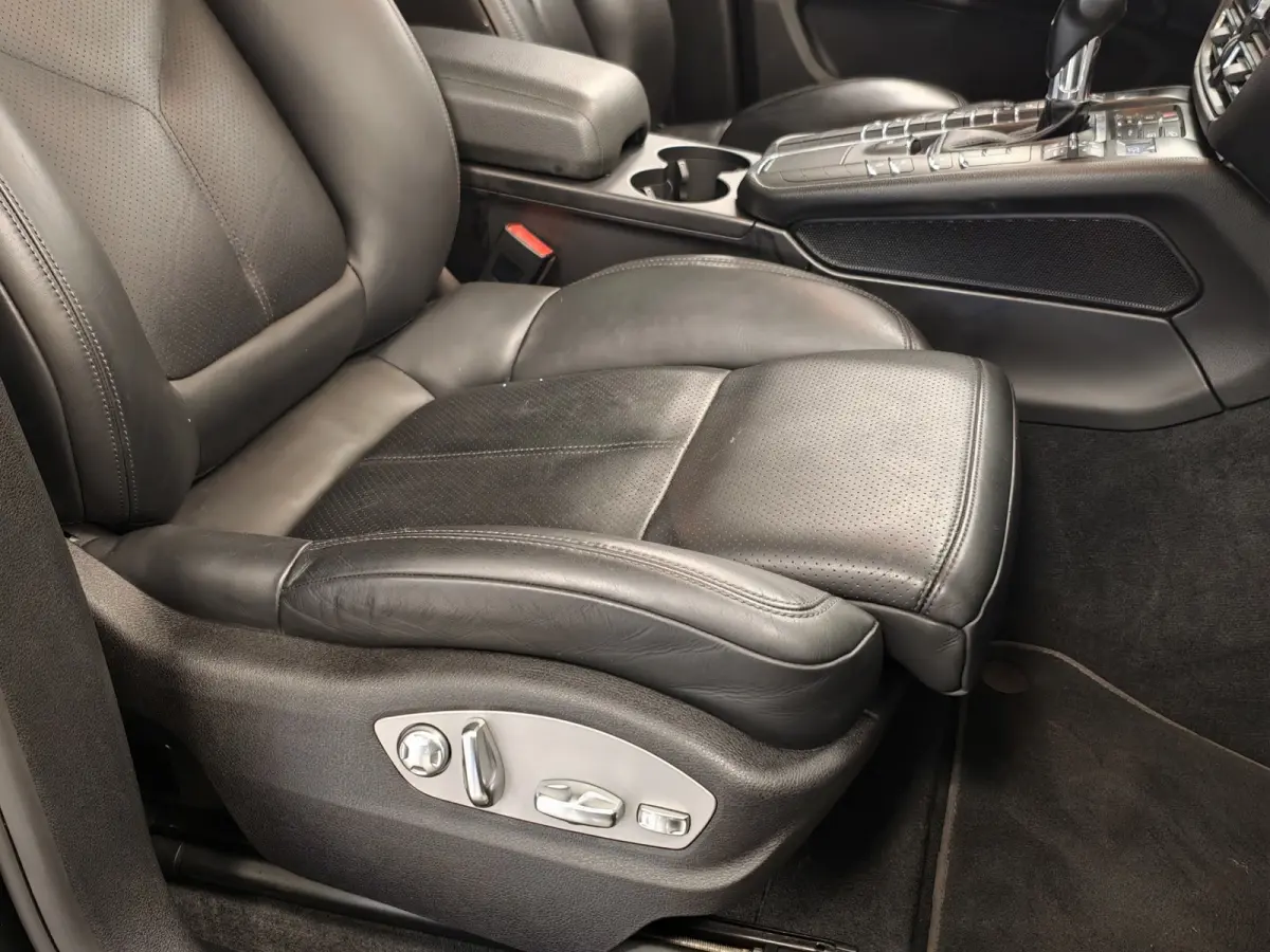 2.0T Panoramadak Trekhaak Leder carplay 21"LM
