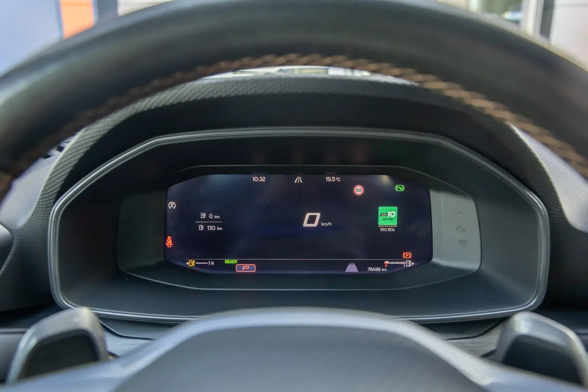 1.4 e-Hybrid VZ Adrenaline | Schuif/kantel dak | Stoel- Stuurverwarming | Dodehoek Detectie | Apple Carplay/Android Auto | Achteruitrijcamera | Achteruitrijcamera | Apple Carplay/Android Aut