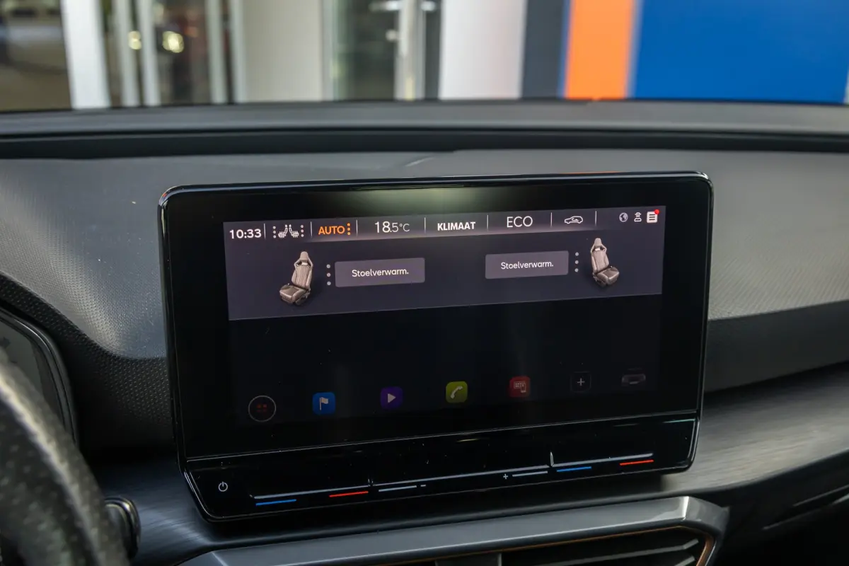 1.4 e-Hybrid VZ Adrenaline | Schuif/kantel dak | Stoel- Stuurverwarming | Dodehoek Detectie | Apple Carplay/Android Auto | Achteruitrijcamera | Achteruitrijcamera | Apple Carplay/Android Aut