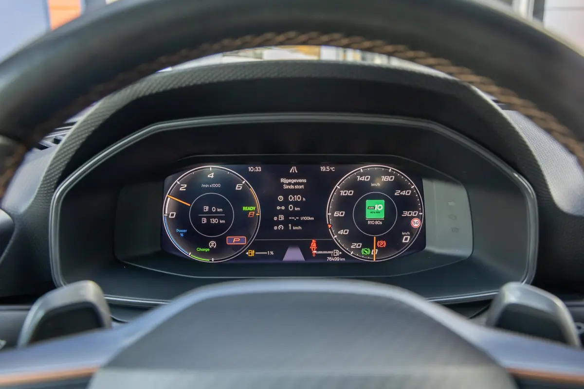 1.4 e-Hybrid VZ Adrenaline | Schuif/kantel dak | Stoel- Stuurverwarming | Dodehoek Detectie | Apple Carplay/Android Auto | Achteruitrijcamera | Achteruitrijcamera | Apple Carplay/Android Aut