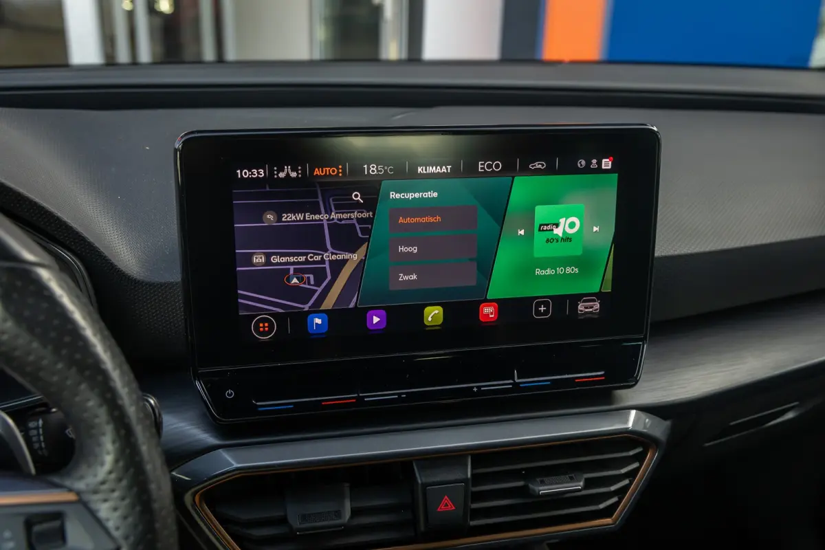 1.4 e-Hybrid VZ Adrenaline | Schuif/kantel dak | Stoel- Stuurverwarming | Dodehoek Detectie | Apple Carplay/Android Auto | Achteruitrijcamera | Achteruitrijcamera | Apple Carplay/Android Aut