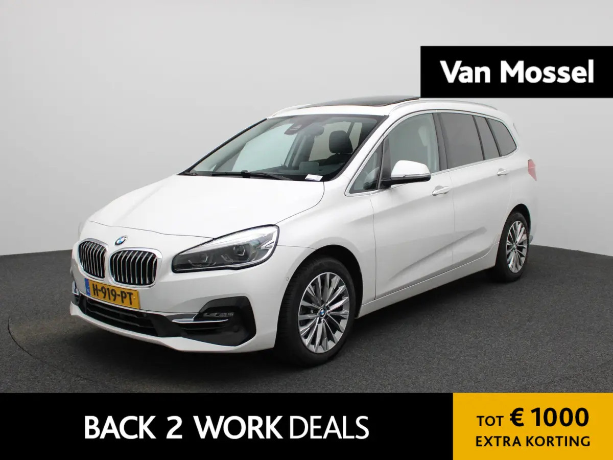 218i 7p. High Executive Edition | PANORAMADAK | STOELVERWARMING | PARKEERSENSOREN | ACHTERUITRIJCAMERA | NAVIGATIE | ELEKTRISCHE ACHTERKLEP | LED VERLICHTING | LICHTMETALEN VELGEN | CLIMATE 