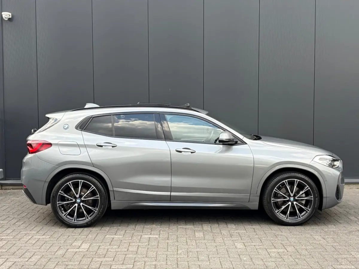 xDrive25e M Sport Pano ACC HUD Camera LED Leder E.klep Sfeerlicht