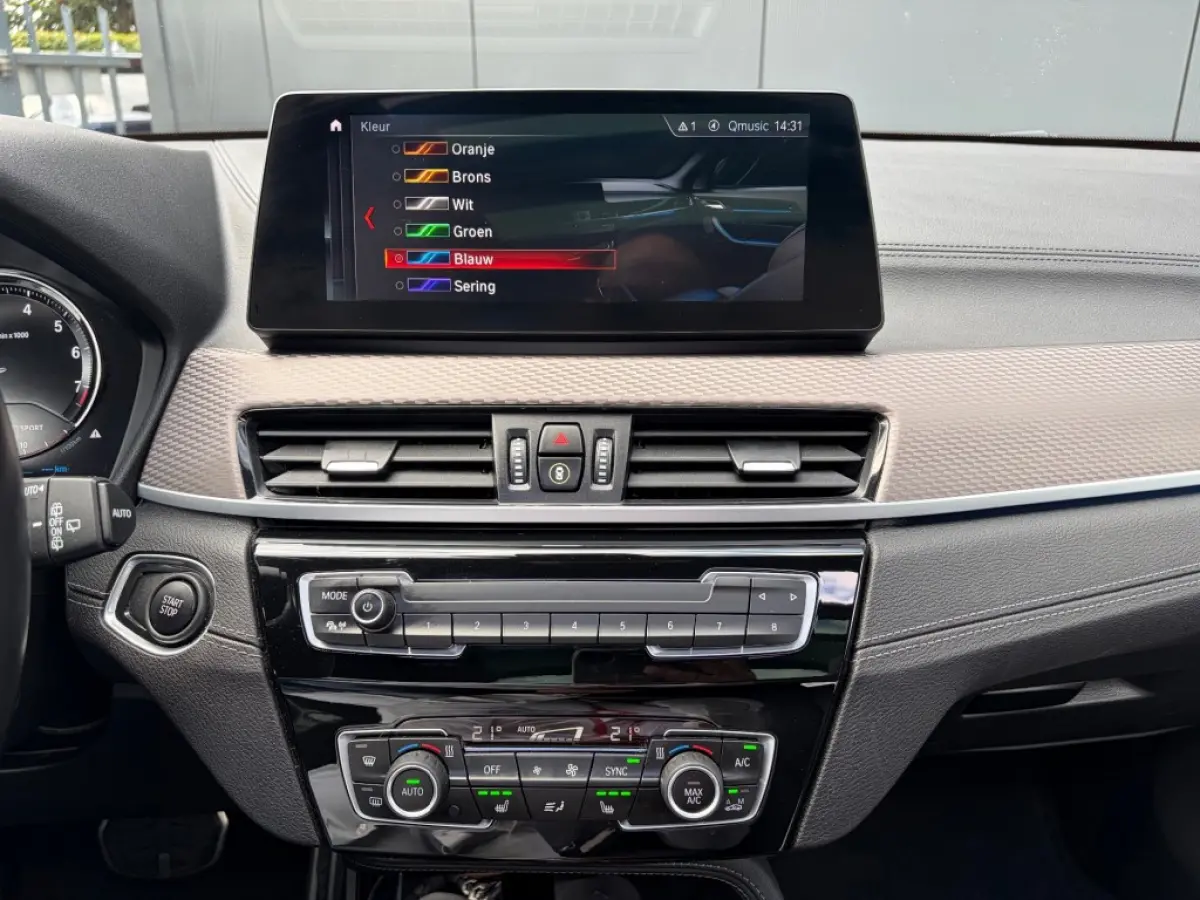 xDrive25e M Sport Pano ACC HUD Camera LED Leder E.klep Sfeerlicht