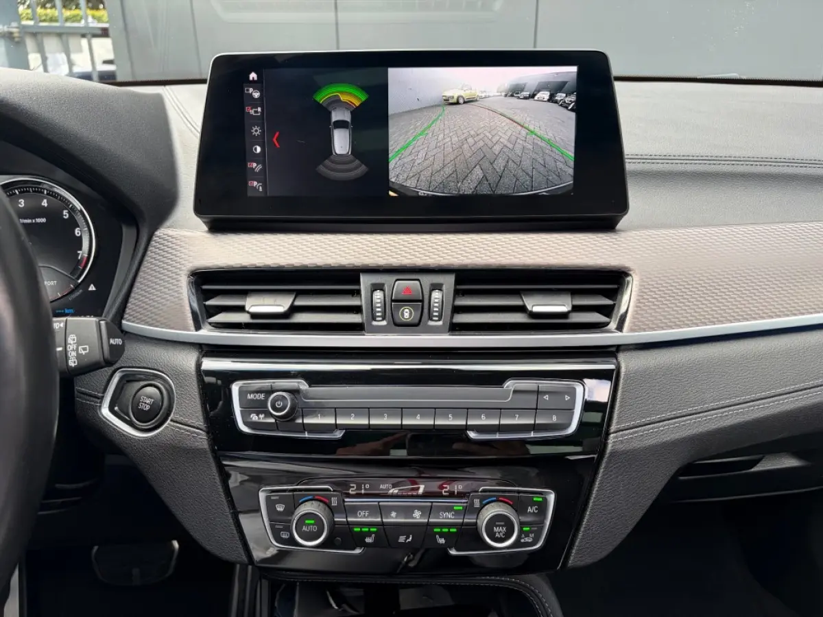 xDrive25e M Sport Pano ACC HUD Camera LED Leder E.klep Sfeerlicht
