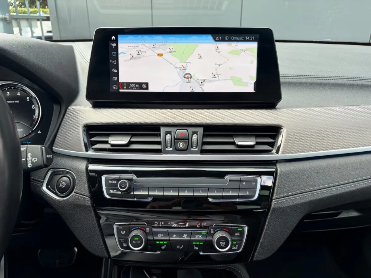 xDrive25e M Sport Pano ACC HUD Camera LED Leder E.klep Sfeerlicht