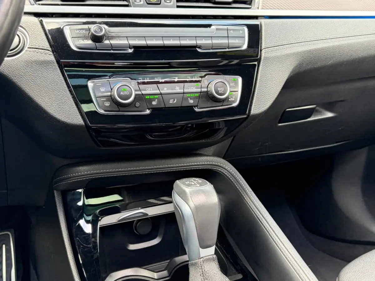 xDrive25e M Sport Pano ACC HUD Camera LED Leder E.klep Sfeerlicht