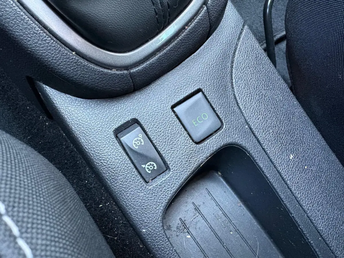 0.9 TCe Limited Navigatie/Bluetooth/Parkeerhulp/Cruise-control