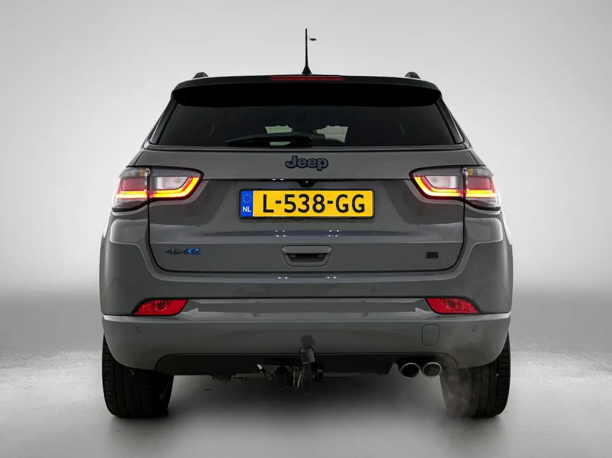 4xe 240 Plug-in Hybrid S | Camera |  Leder | Trekhaak | Memory stoelen