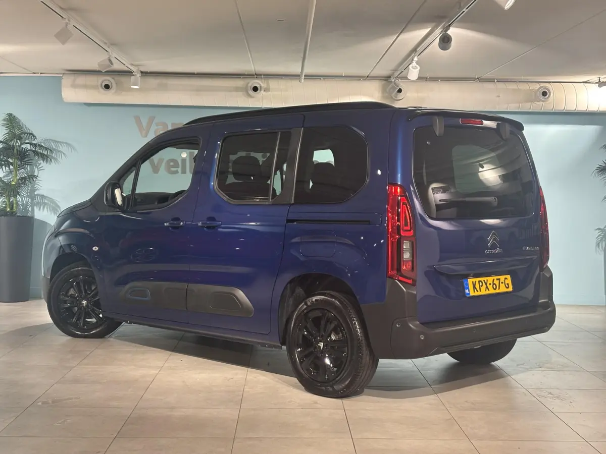Feel 50 kWh | Camera achter | Lichtmetalen velgen | Cruise control | Apple Carplay - Android Auto | Navi