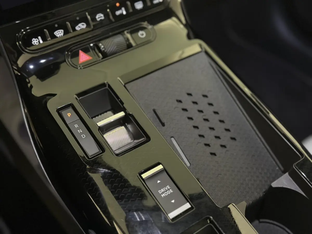 Max Comfort Range 74 kWh | DIRECT LEVERBAAR | 360 vision | Adaptive Cruise Control | Stoelverwarming + Ventilatie | Head up Display | Apple Carplay + Android Auto