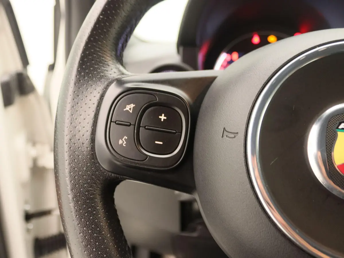 1.4 T-Jet Abarth 595 | Sabelt kuipstoelen | Monza uitlaat |