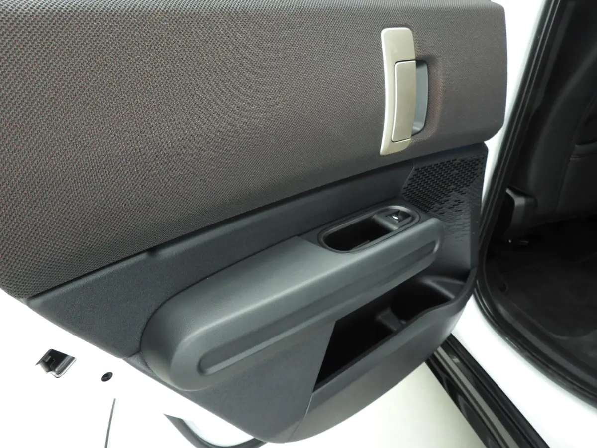 1.5 C John Cooper Works | LED | HUD | Panoramadak | Trekhaak | Stoelverwarming | DAB | Harman-kardon sound | Alu 19 inch