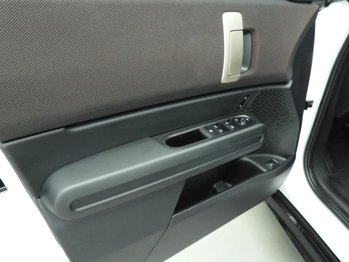 1.5 C John Cooper Works | LED | HUD | Panoramadak | Trekhaak | Stoelverwarming | DAB | Harman-kardon sound | Alu 19 inch