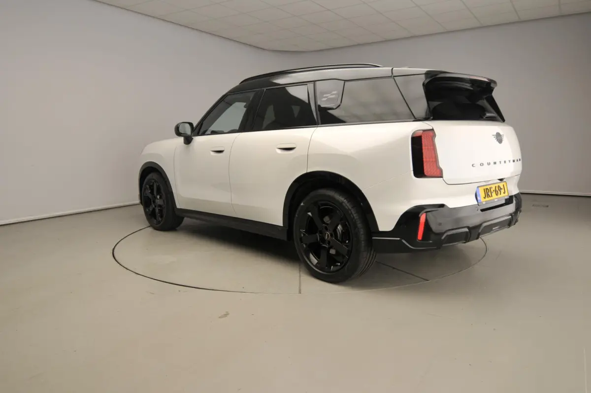 1.5 C John Cooper Works | LED | HUD | Panoramadak | Trekhaak | Stoelverwarming | DAB | Harman-kardon sound | Alu 19 inch