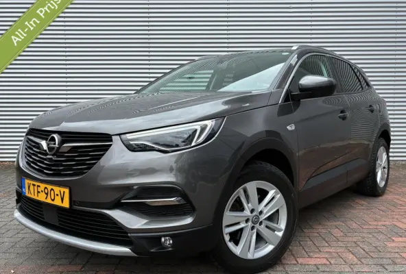 1.2 Turbo Innovation Led Carplay Cruise Pdc Eerste Eigenaar Vol Opties trekhaak 360 Camera Stof|Leer Uniek 20555 KM Gereden Nieuwstaat Dealer Onderhouden incl 12 maanden garantie