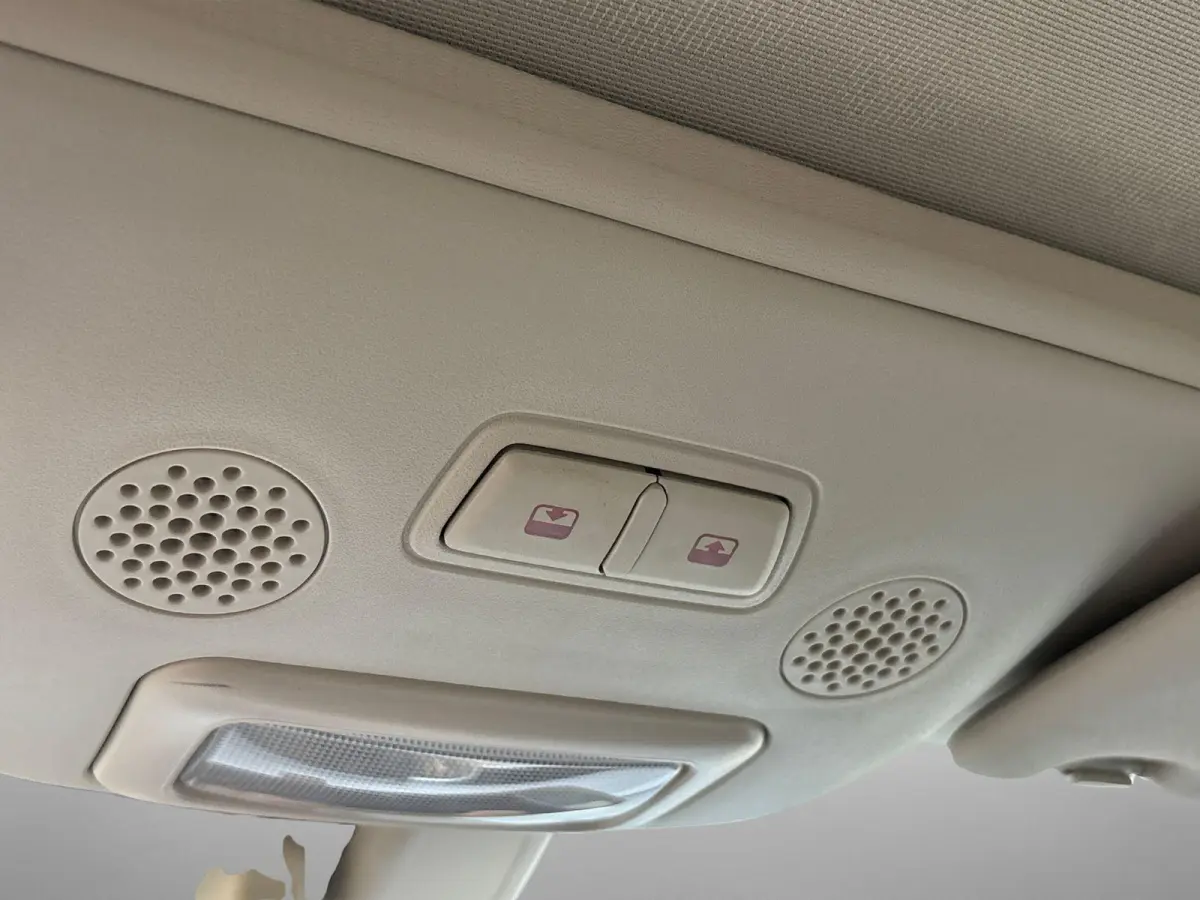 1.0 Hybrid Lounge | Airco | Navigatie| Parkeersensoren | Cruise Control | LMV 15" |