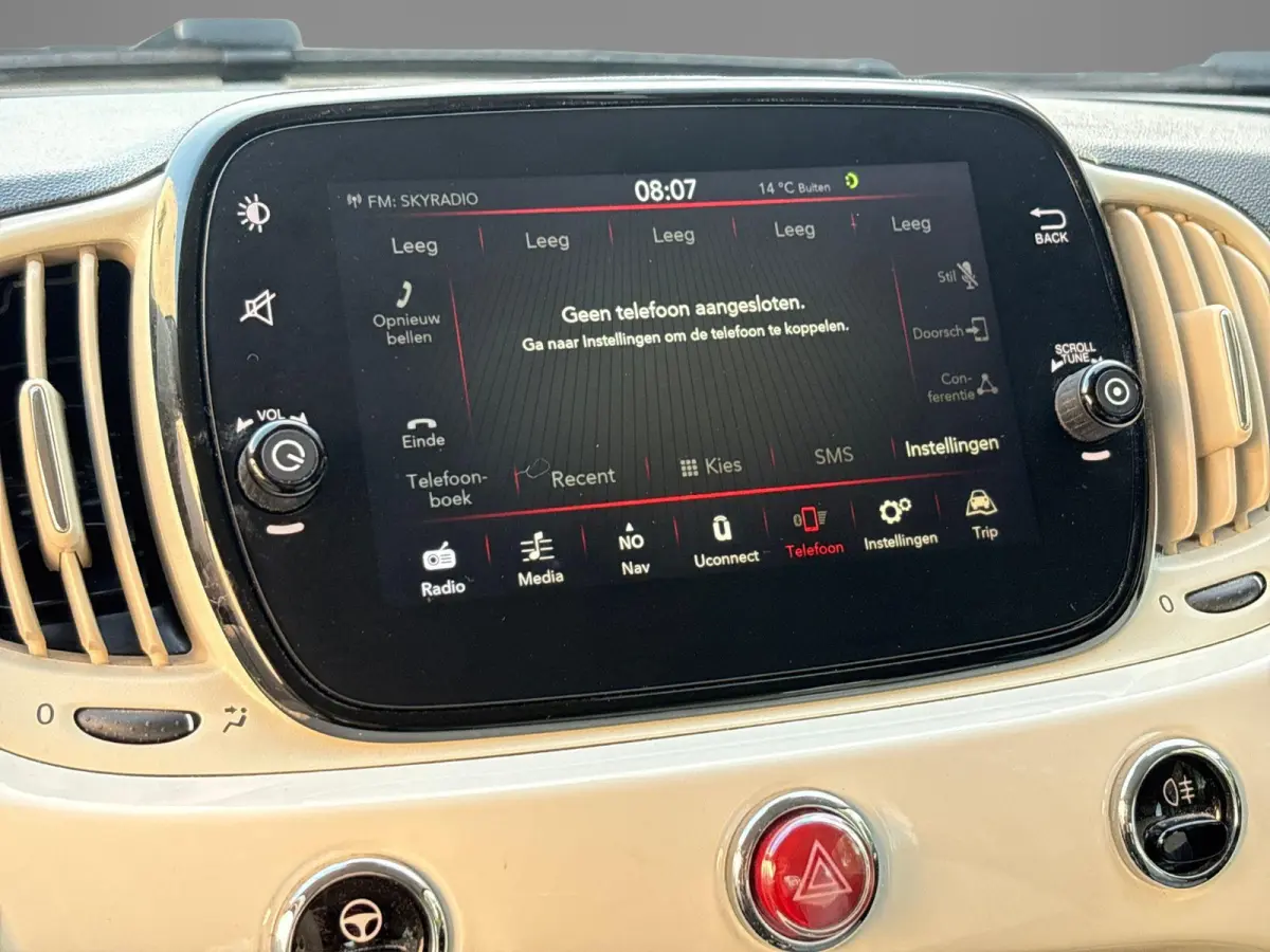1.0 Hybrid Lounge | Airco | Navigatie| Parkeersensoren | Cruise Control | LMV 15" |
